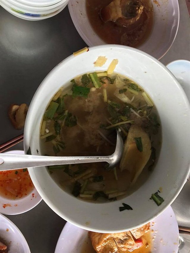 250 đồng tô canh chua: Đà Lạt mộng mơ, lơ ngơ bị “chém”