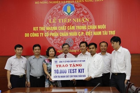 Bộ NN-PTNT tiếp nhận thêm 6.000 kit thử nhanh kiểm tra chất cấm