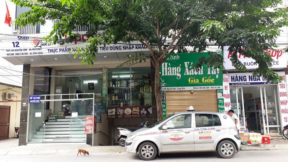 Sắp đến thời tàn của hàng xách tay?