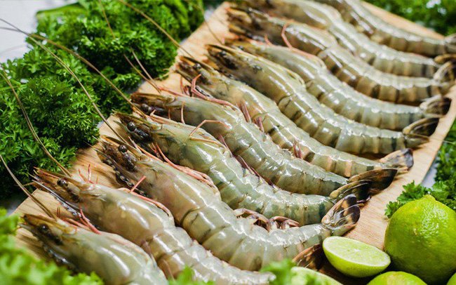 Xuất khẩu tôm nguyên liệu sang các thị trường lớn đang giảm mạnh